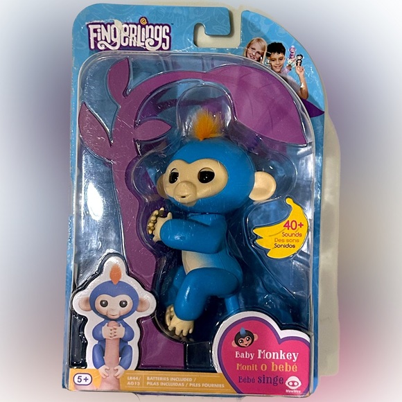 FINGERLINGS BLUE INTERACTIVE BABY MONKEY BORIS PET TOY HOLIDAY CHRISTMAS WowWee - Picture 2 of 3